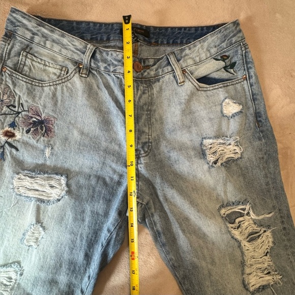 Refuge Embroidered Jeans - Picture 8 of 10